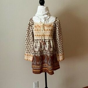 NWT Harmony Culture Bedazzled Tunic floral/geometric motiv. Size L